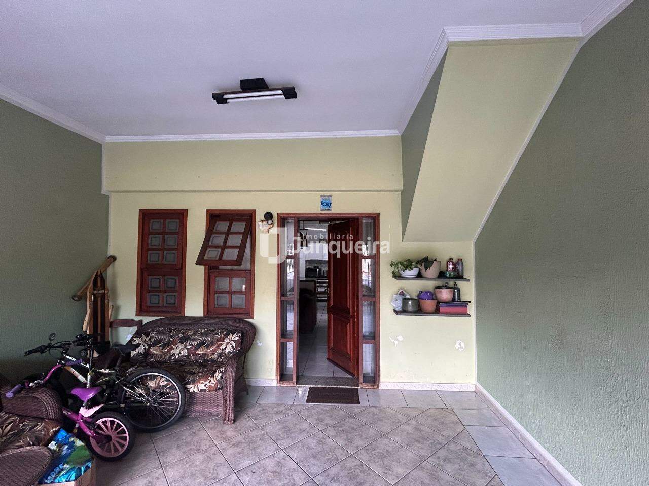 Casa à venda, 4 quartos, sendo 1 suíte, 2 vagas, no bairro Piracicamirim em Piracicaba - SP