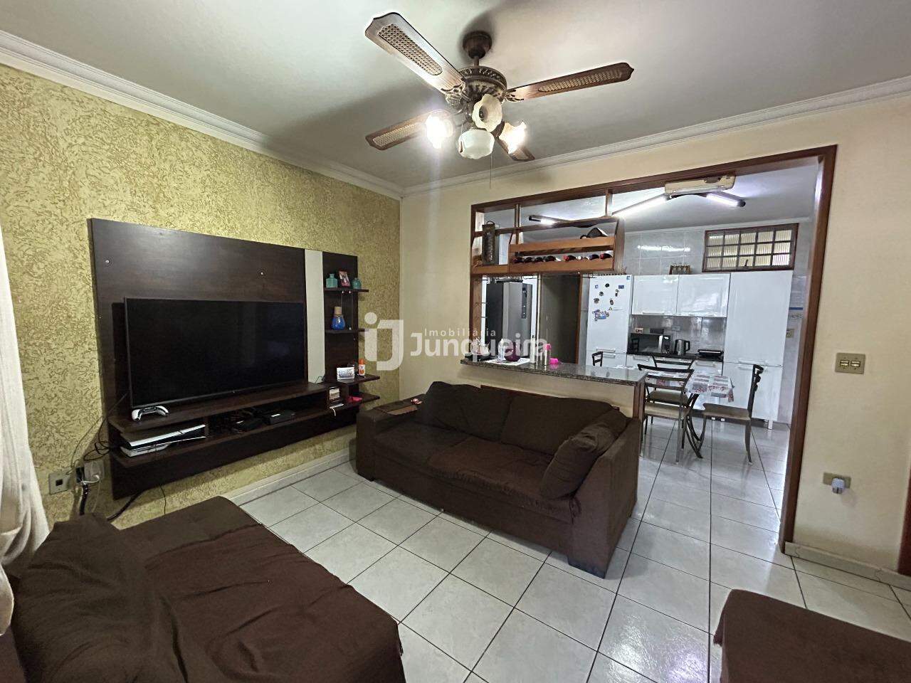 Casa à venda, 4 quartos, sendo 1 suíte, 2 vagas, no bairro Piracicamirim em Piracicaba - SP