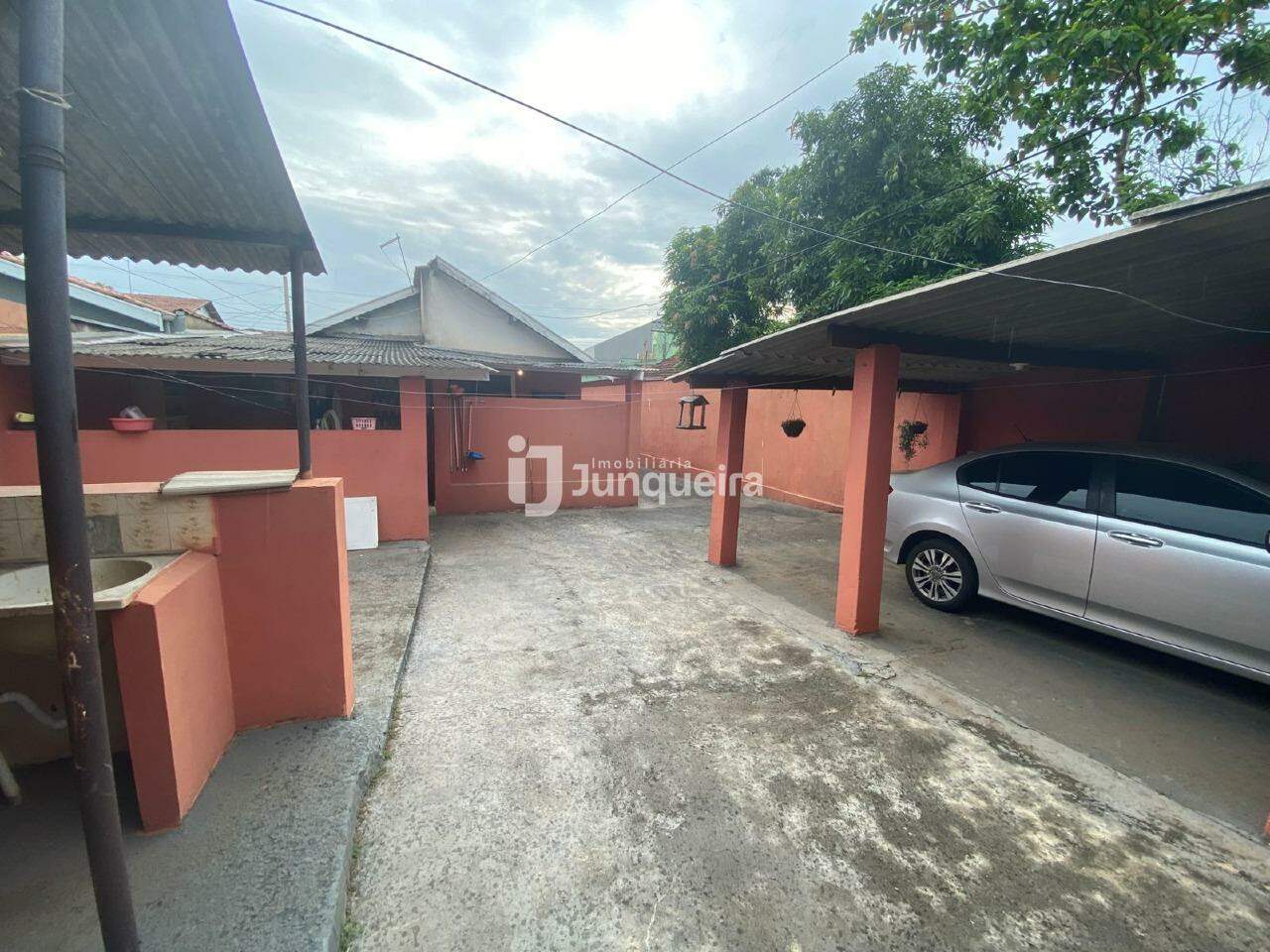 Casa à venda, 3 quartos, 4 vagas, no bairro Vila Rezende em Piracicaba - SP