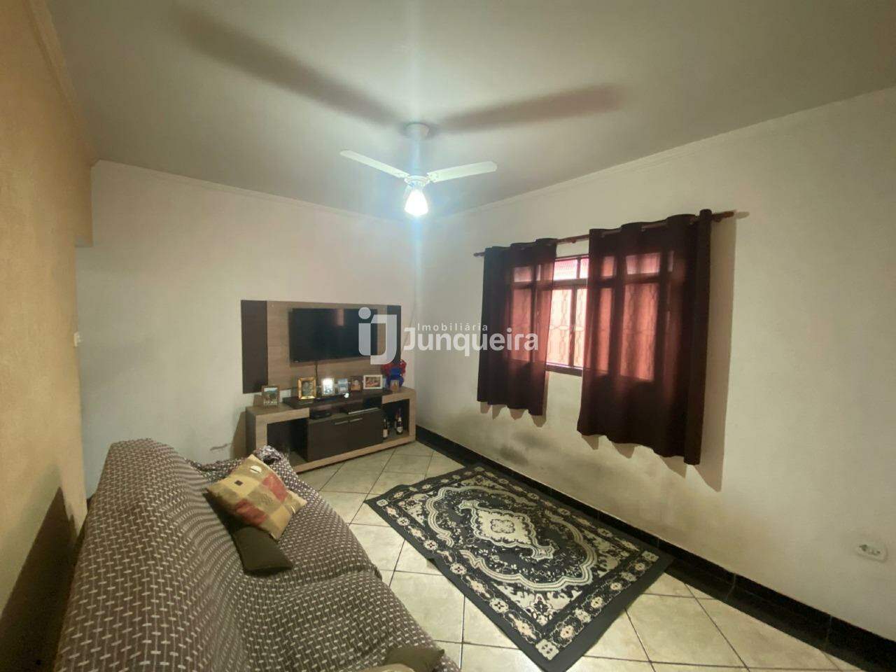 Casa à venda, 3 quartos, 4 vagas, no bairro Vila Rezende em Piracicaba - SP