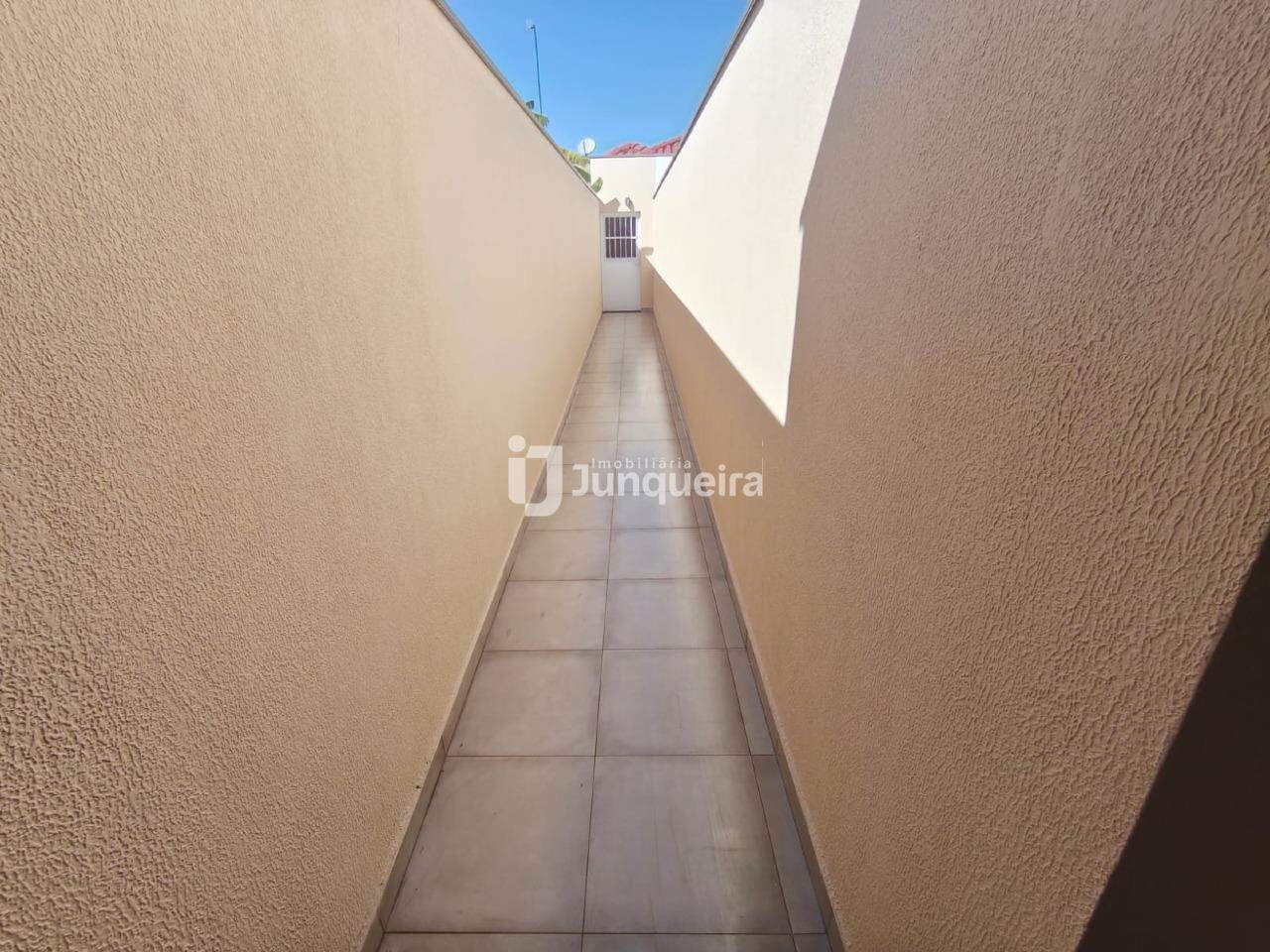 Casa para alugar, 1 quarto, 1 vaga, no bairro Parque Residencial Piracicaba  Balbo em Piracicaba - SP