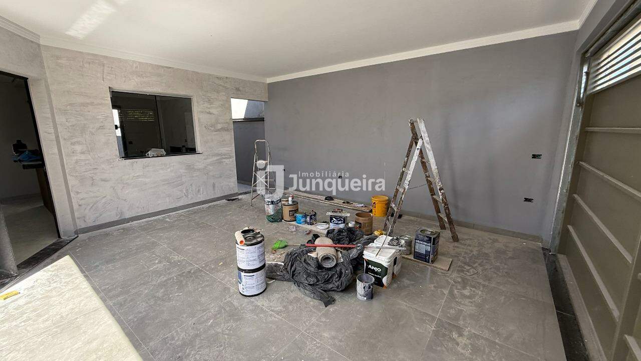 Casa para alugar, 3 quartos, sendo 1 suíte, 2 vagas, no bairro Santa Terezinha em Piracicaba - SP