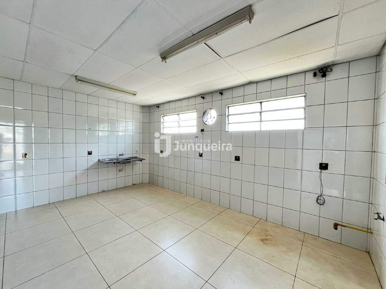 Salão para alugar, no bairro Jardim São Luiz em Piracicaba - SP