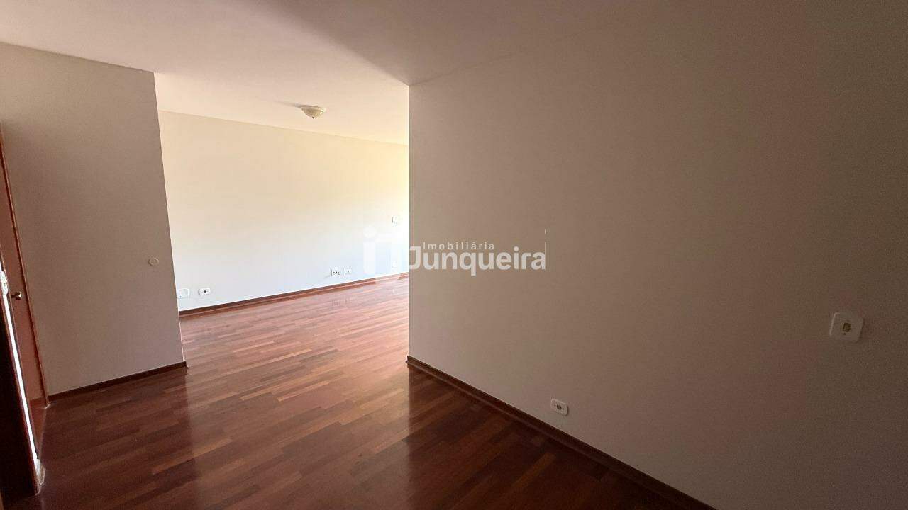Apartamento para alugar no Edifício Faride Maluf Alves, 3 quartos, sendo 1 suíte, 2 vagas, no bairro São Judas em Piracicaba - SP