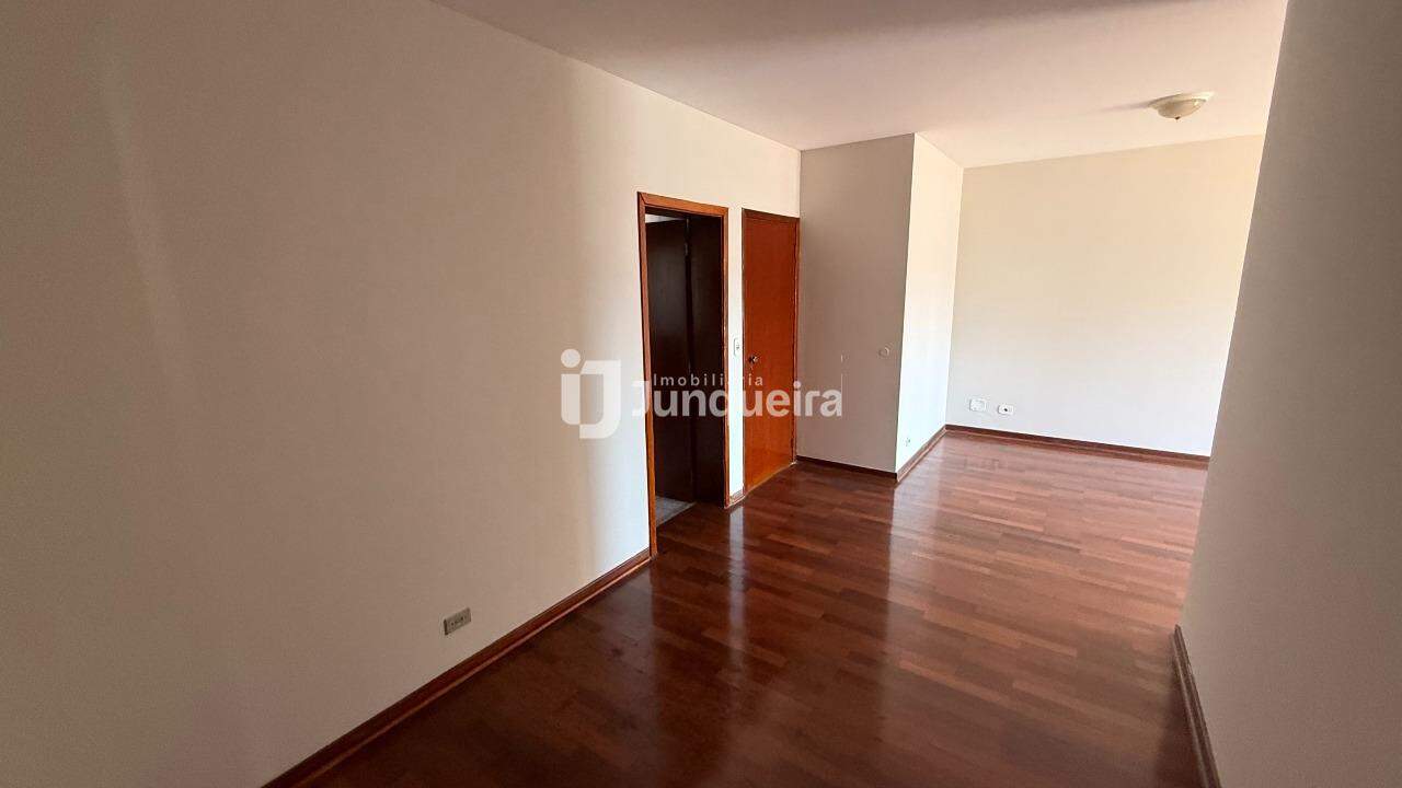 Apartamento para alugar no Edifício Faride Maluf Alves, 3 quartos, sendo 1 suíte, 2 vagas, no bairro São Judas em Piracicaba - SP