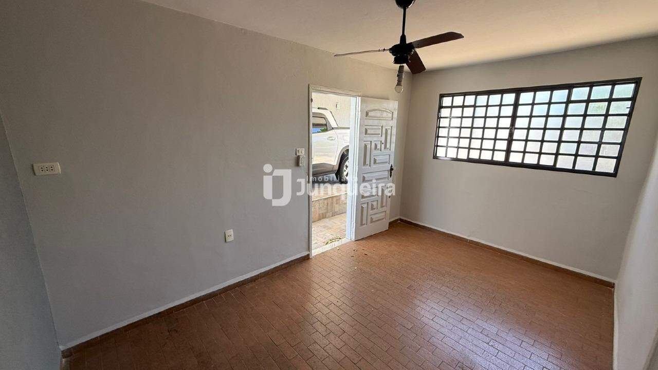 Casa para alugar, 2 quartos, 4 vagas, no bairro Jardim Planalto em Piracicaba - SP