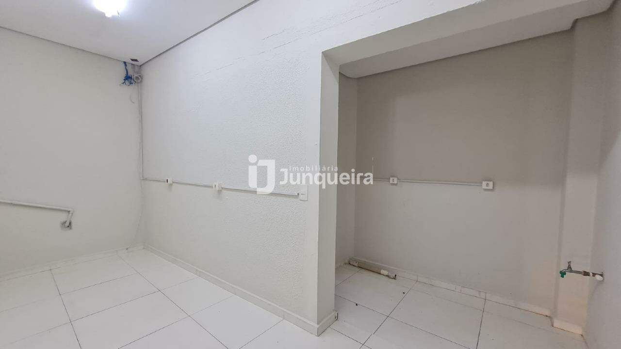 Salão para alugar, no bairro Centro em Piracicaba - SP