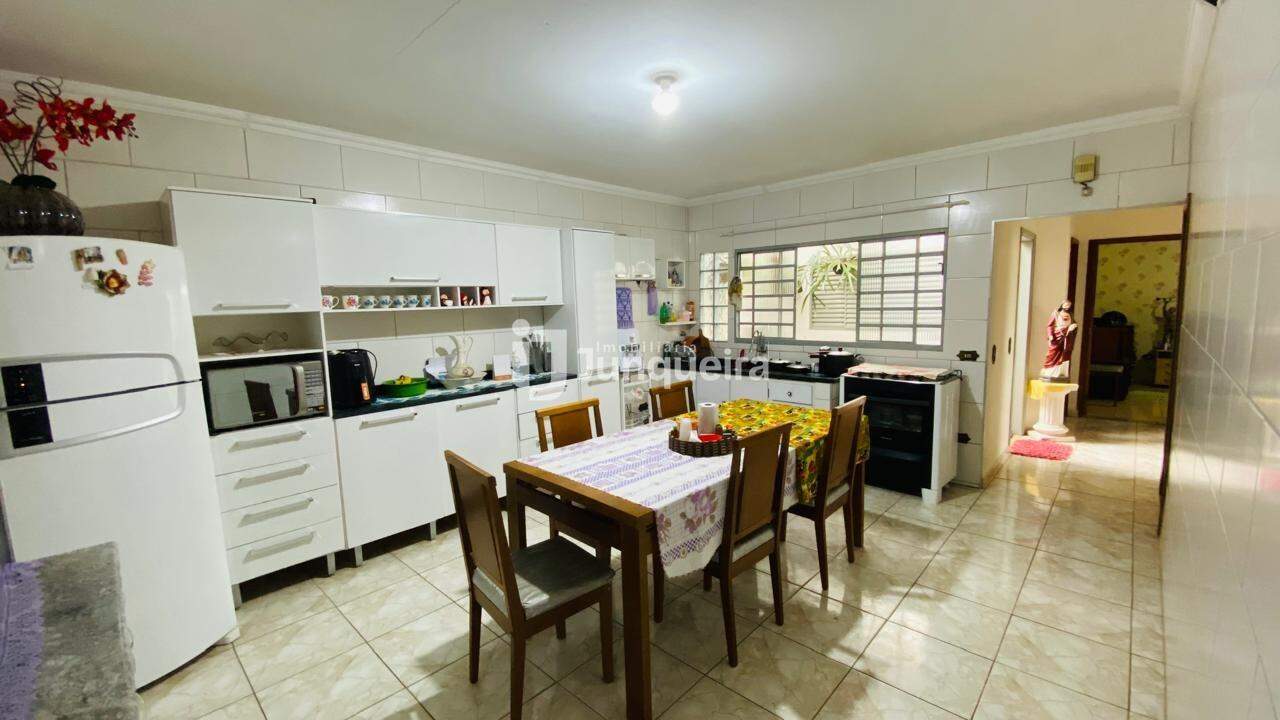 Casa à venda, 3 quartos, 3 vagas, no bairro Santa Terezinha em Piracicaba - SP