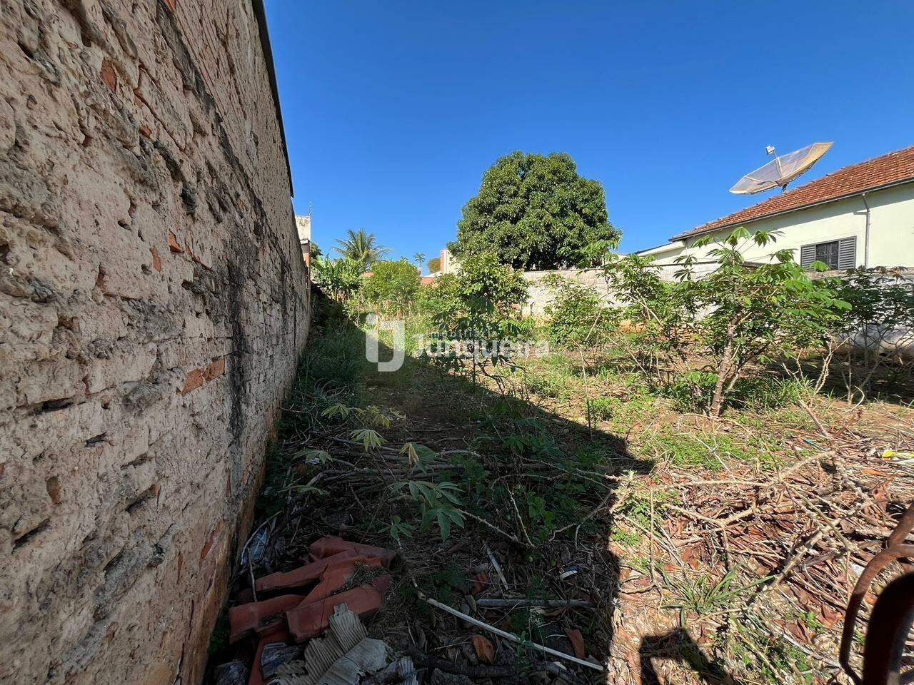 Terreno à venda, no bairro Vila Rezende em Piracicaba - SP