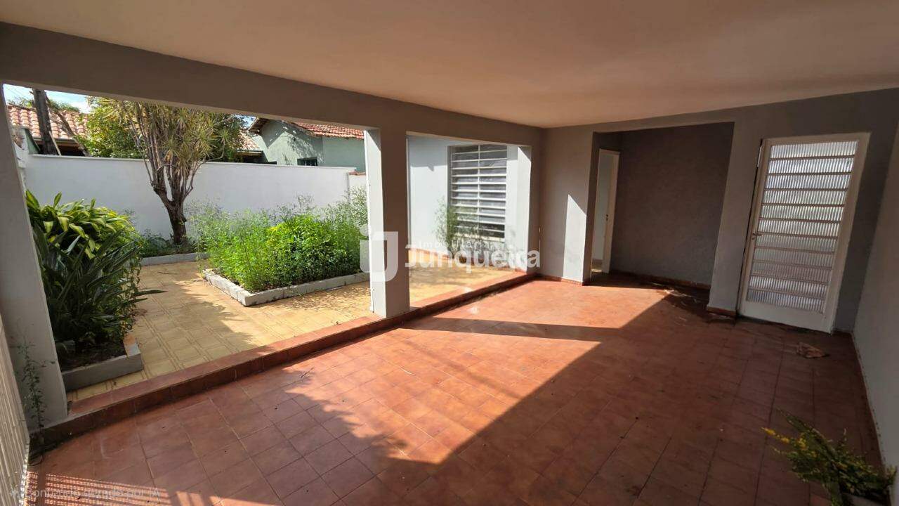 Casa à venda, 3 quartos, 1 vaga, no bairro Jardim Monumento em Piracicaba - SP