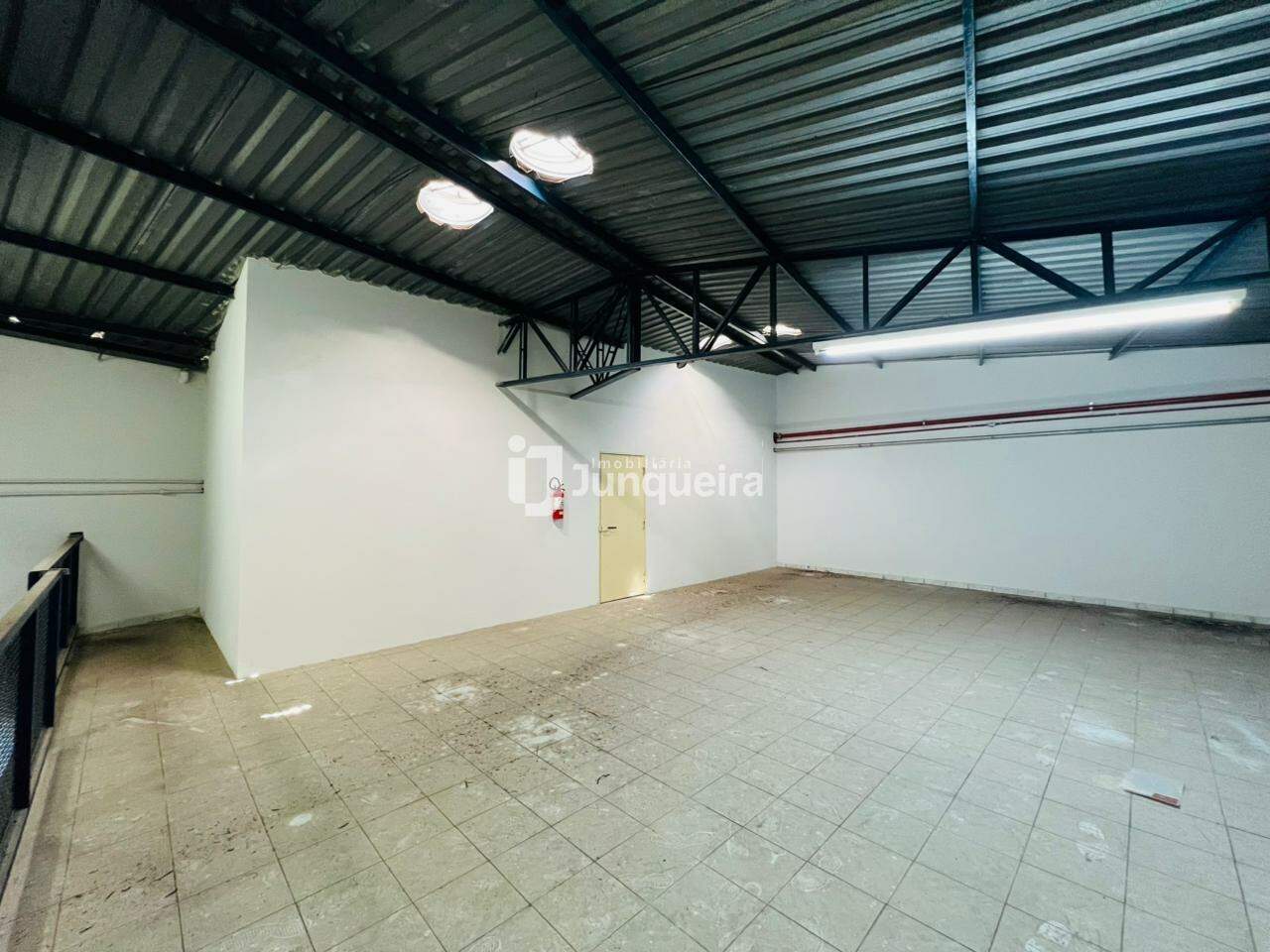 Galpão para alugar, no bairro Santa Rosa em Piracicaba - SP