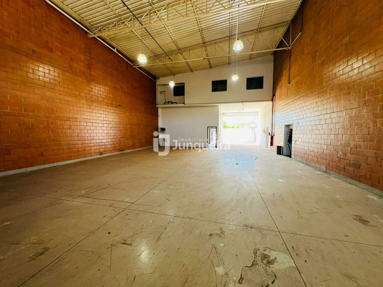 Galpão para alugar, no bairro Santa Rosa em Piracicaba - SP