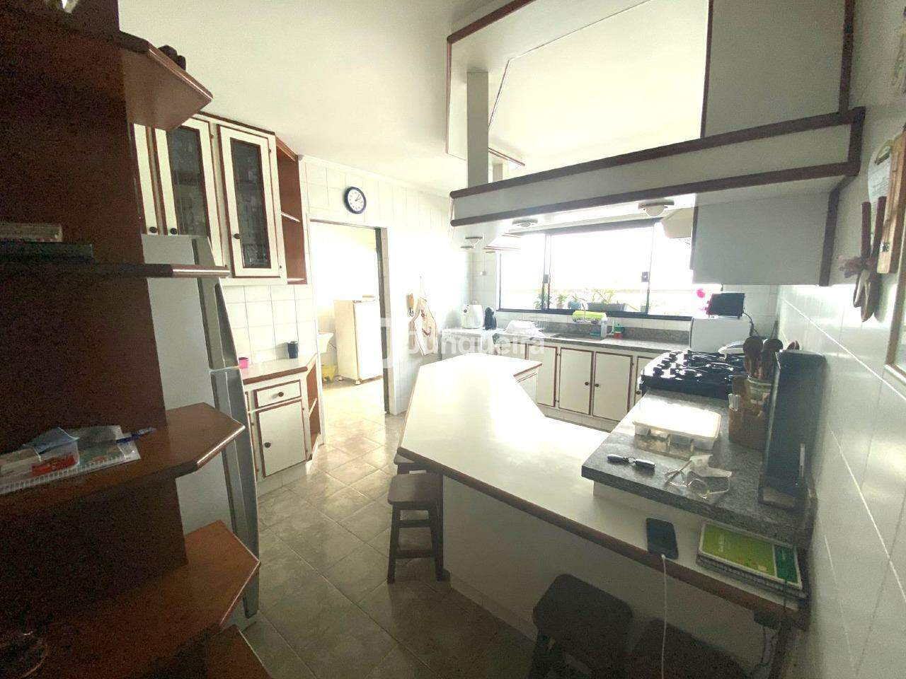 Casa à venda, 3 quartos, sendo 1 suíte, 2 vagas, no bairro Jardim Monumento em Piracicaba - SP