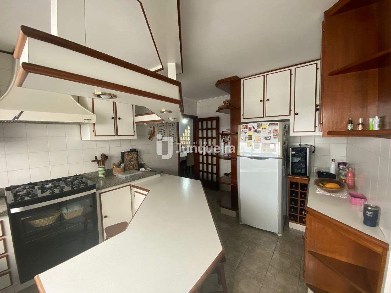 Casa à venda, 3 quartos, sendo 1 suíte, 2 vagas, no bairro Jardim Monumento em Piracicaba - SP