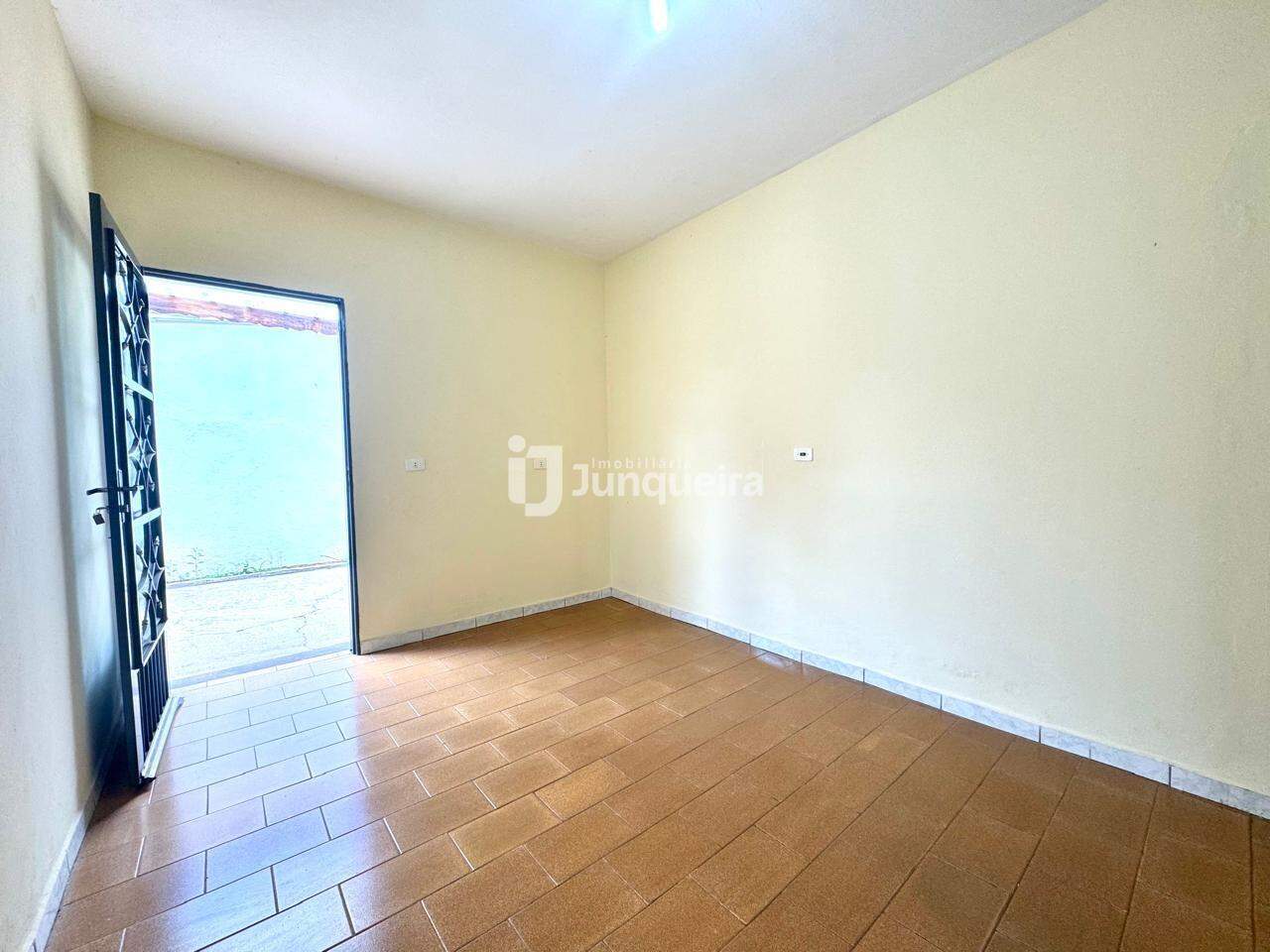 Casa à venda, 3 quartos, 4 vagas, no bairro Vila Rezende em Piracicaba - SP