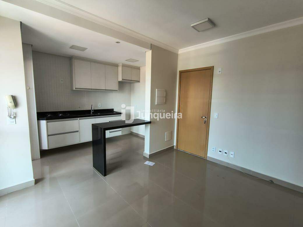 Apartamento para alugar no Voluntários, 1 quarto, 1 vaga, no bairro Centro em Piracicaba - SP