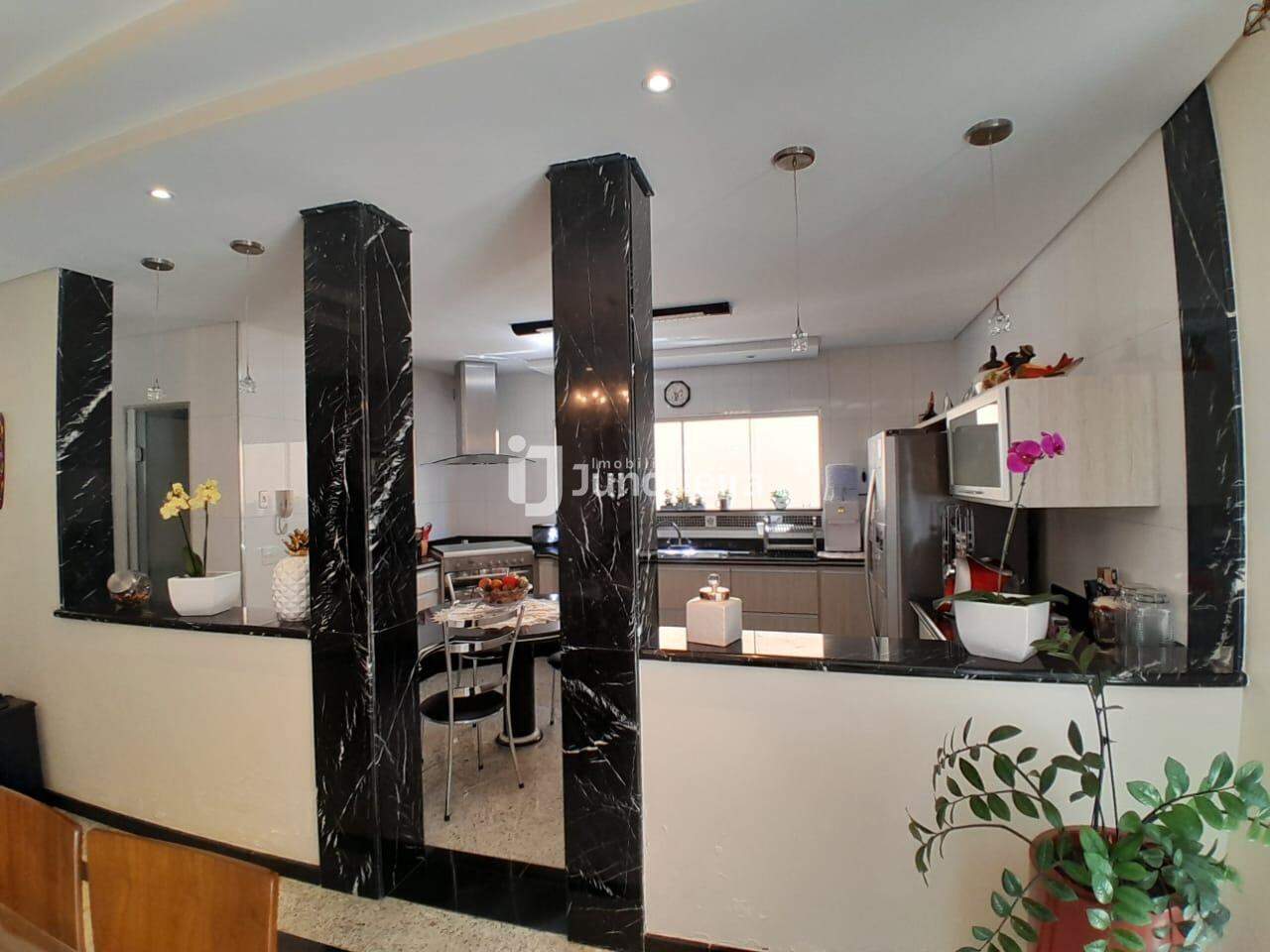 Casa à venda, 4 quartos, sendo 4 suítes, 4 vagas, no bairro Vila Prudente em Piracicaba - SP