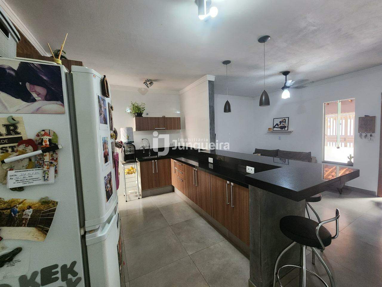 Casa à venda, 2 quartos, sendo 1 suíte, 2 vagas, no bairro Paulicéia em Piracicaba - SP