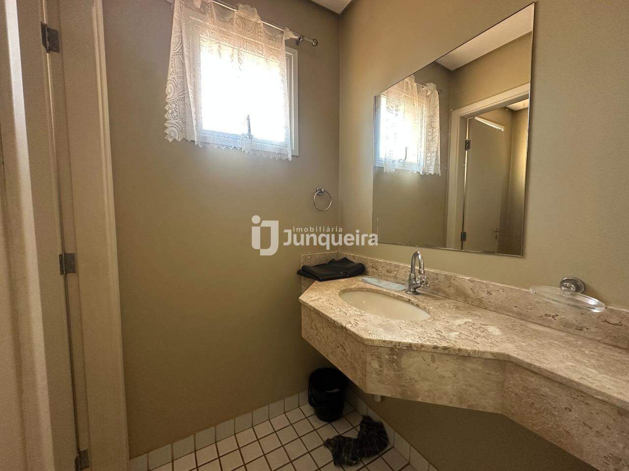 Apartamento para alugar no Bristol Residencial, 1 quarto, 1 vaga, no bairro Cidade Alta em Piracicaba - SP