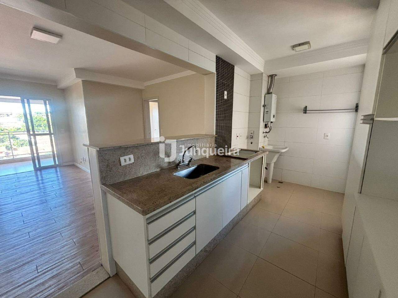 Apartamento à venda no Saint Louis, 3 quartos, sendo 1 suíte, 2 vagas, no bairro Vila Rezende em Piracicaba - SP