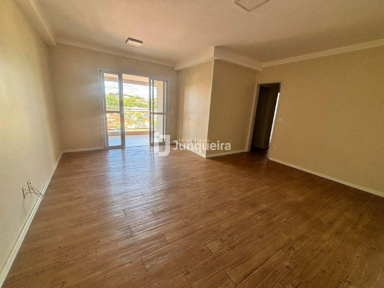 Apartamento à venda no Saint Louis, 3 quartos, sendo 1 suíte, 2 vagas, no bairro Vila Rezende em Piracicaba - SP