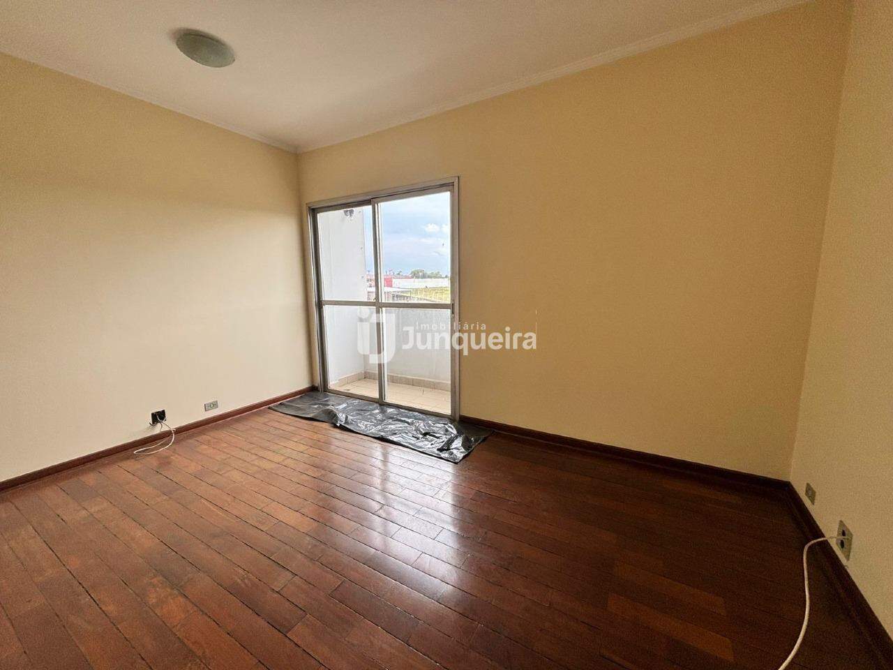 Apartamento à venda no Portal das Flores, 3 quartos, sendo 1 suíte, 1 vaga, no bairro Higienópolis em Piracicaba - SP