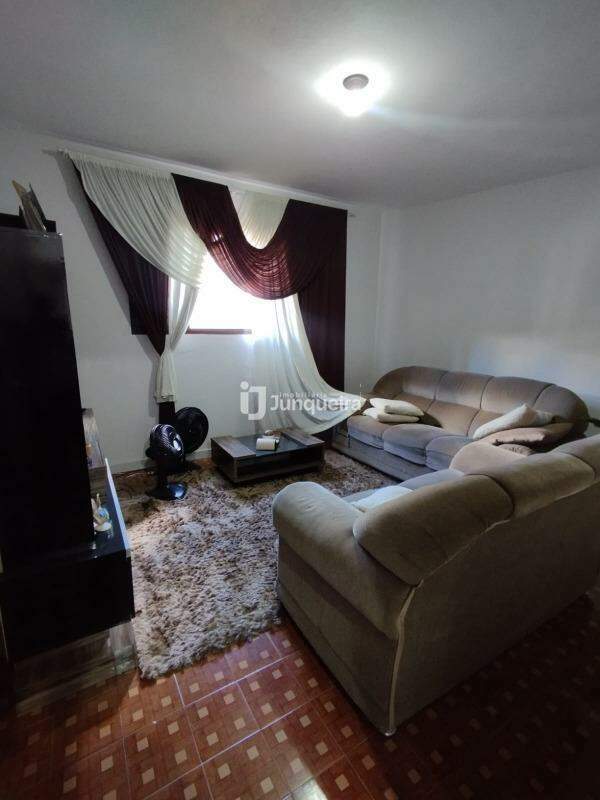 Casa à venda, 4 quartos, sendo 1 suíte, 2 vagas, no bairro Nossa Senhora de Fátima em Piracicaba - SP