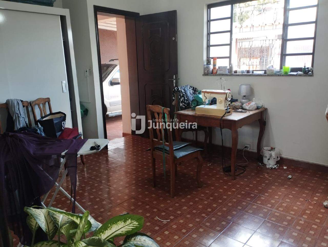 Casa à venda, 4 quartos, sendo 1 suíte, 2 vagas, no bairro Nossa Senhora de Fátima em Piracicaba - SP