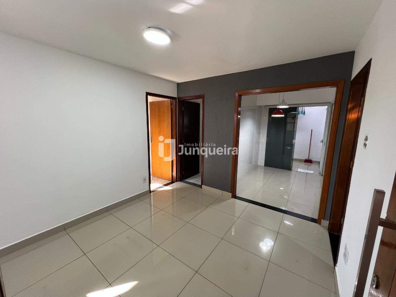 Casa para alugar, 2 quartos, sendo 1 suíte, 1 vaga, no bairro Jardim Primavera em Piracicaba - SP