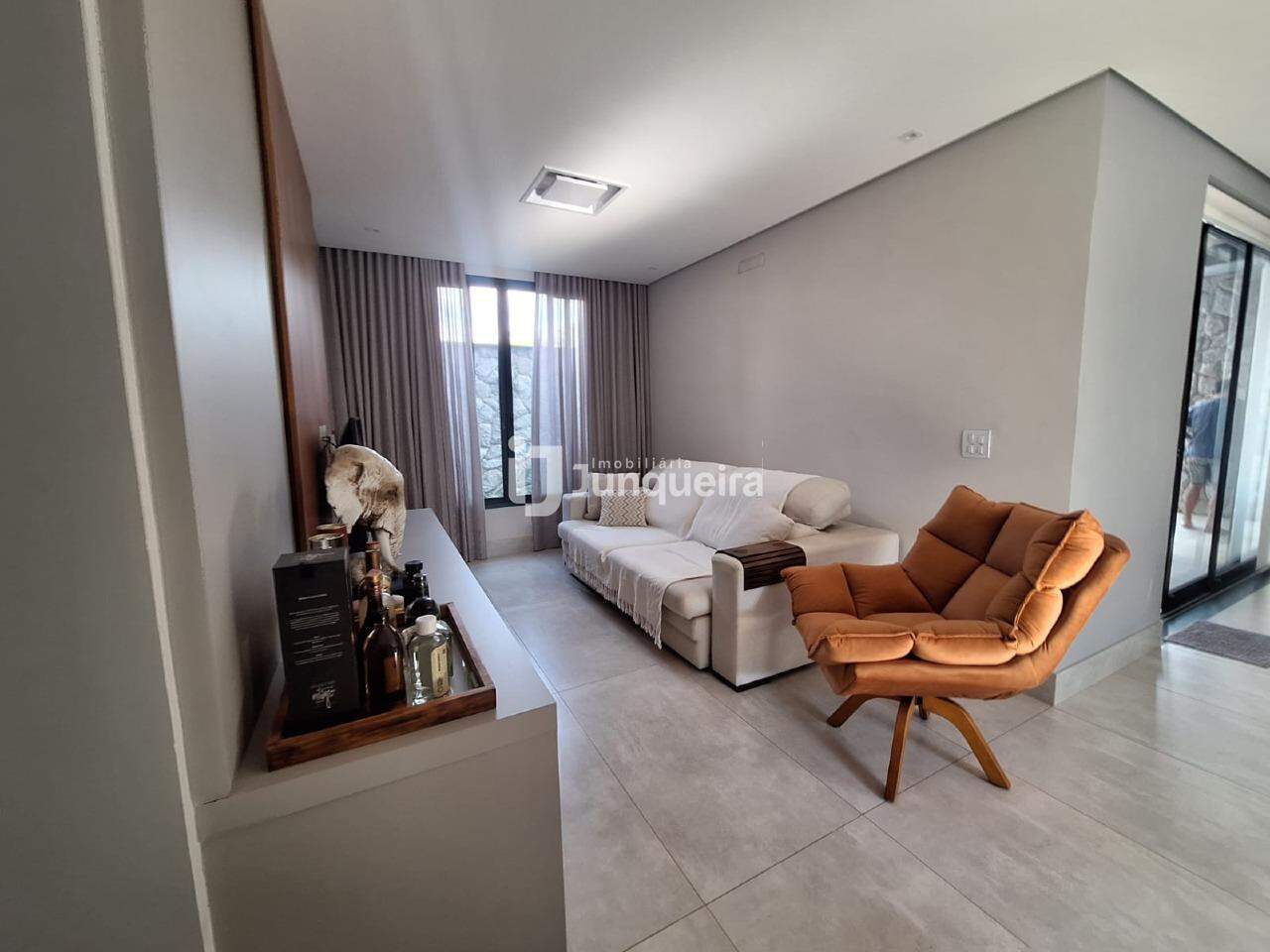 Casa em Condomínio para alugar no Quinta do Engenho, 3 quartos, sendo 1 suíte, 2 vagas, no bairro Residencial Quinta do Engenho em Rio das Pedras - SP