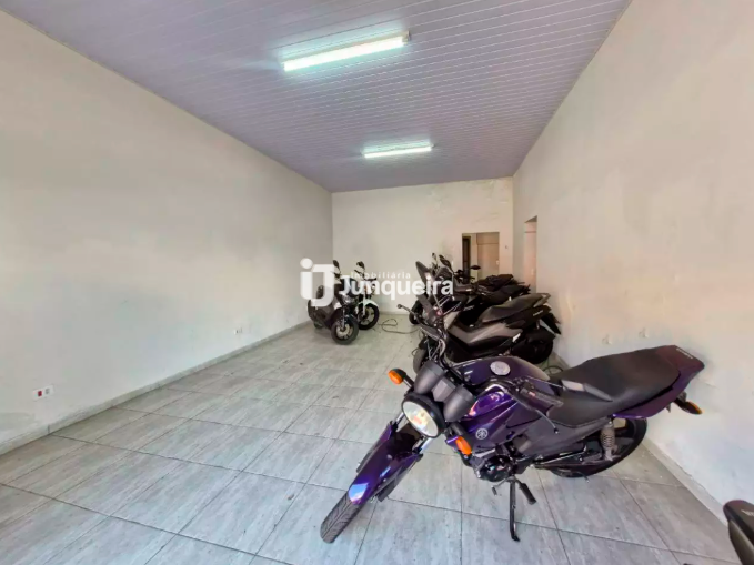 Casa Comercial à venda, 4 quartos, no bairro Centro em Piracicaba - SP