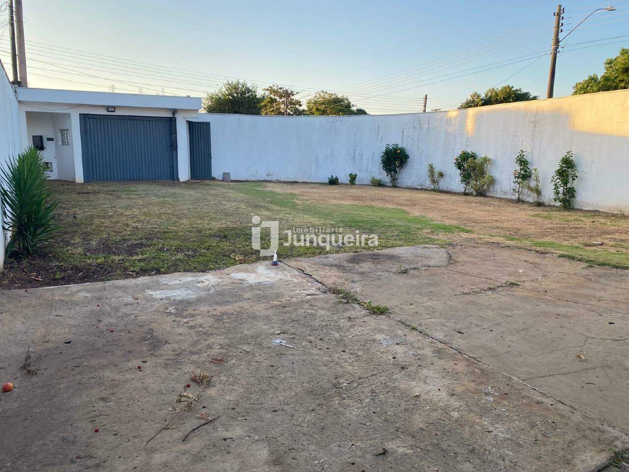 Casa à venda, 1 quarto, 1 vaga, no bairro Residencial Doutor Jorge Coury em Rio das Pedras - SP