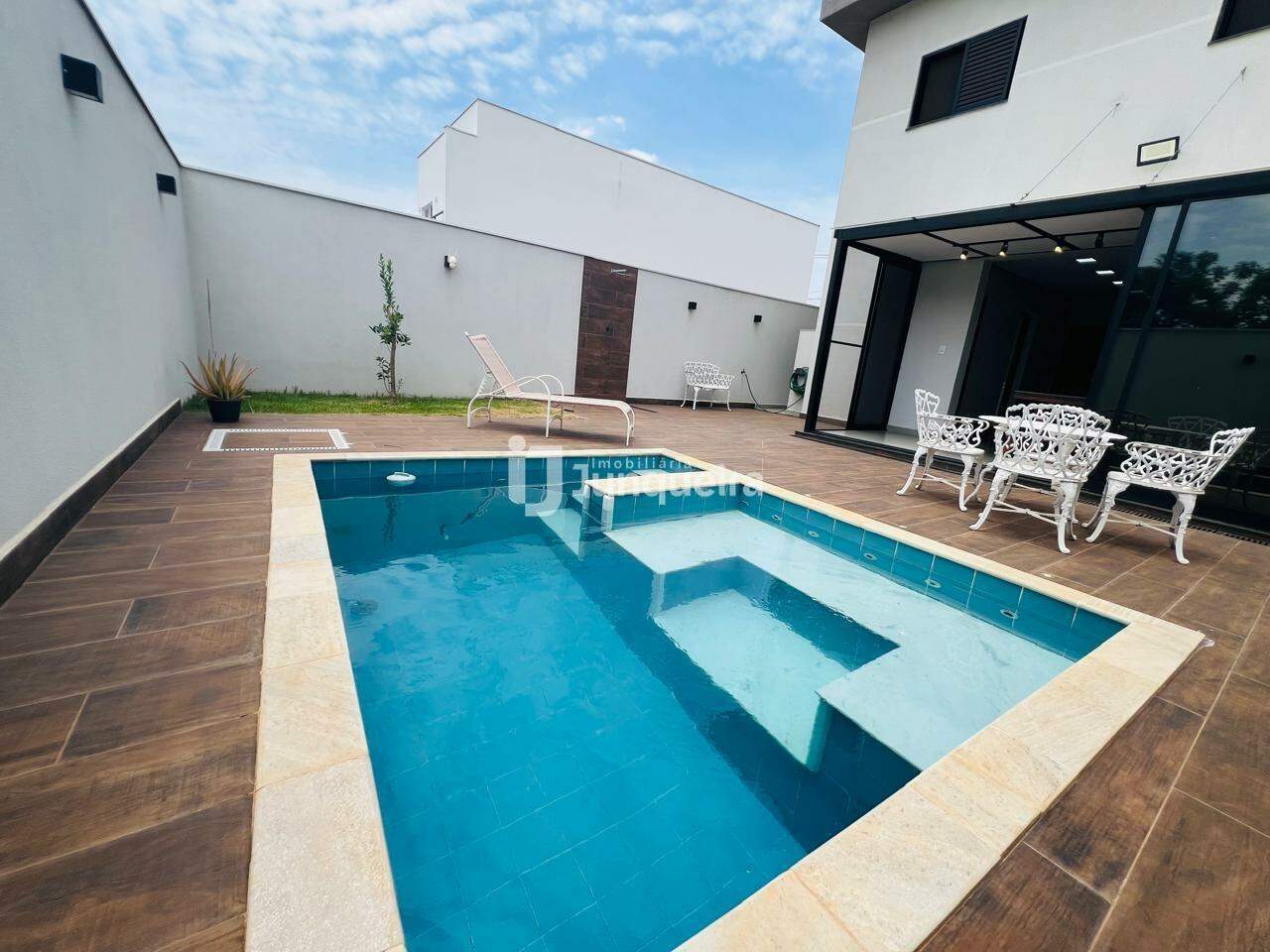 Casa em Condomínio à venda no Residencial Ágape, 3 quartos, sendo 1 suíte, 1 vaga, no bairro Residencial Ágape em Piracicaba - SP