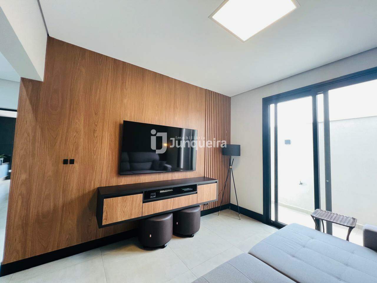 Casa em Condomínio à venda no Residencial Ágape, 3 quartos, sendo 1 suíte, 1 vaga, no bairro Residencial Ágape em Piracicaba - SP