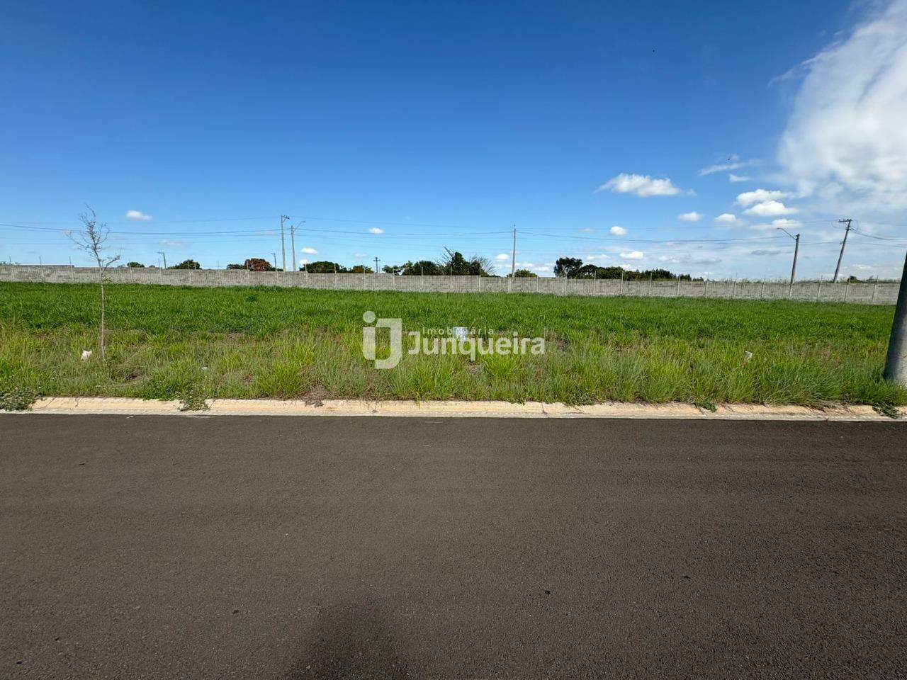 Terreno em Condomínio à venda no Belmonte, no bairro Belmonte em Piracicaba - SP