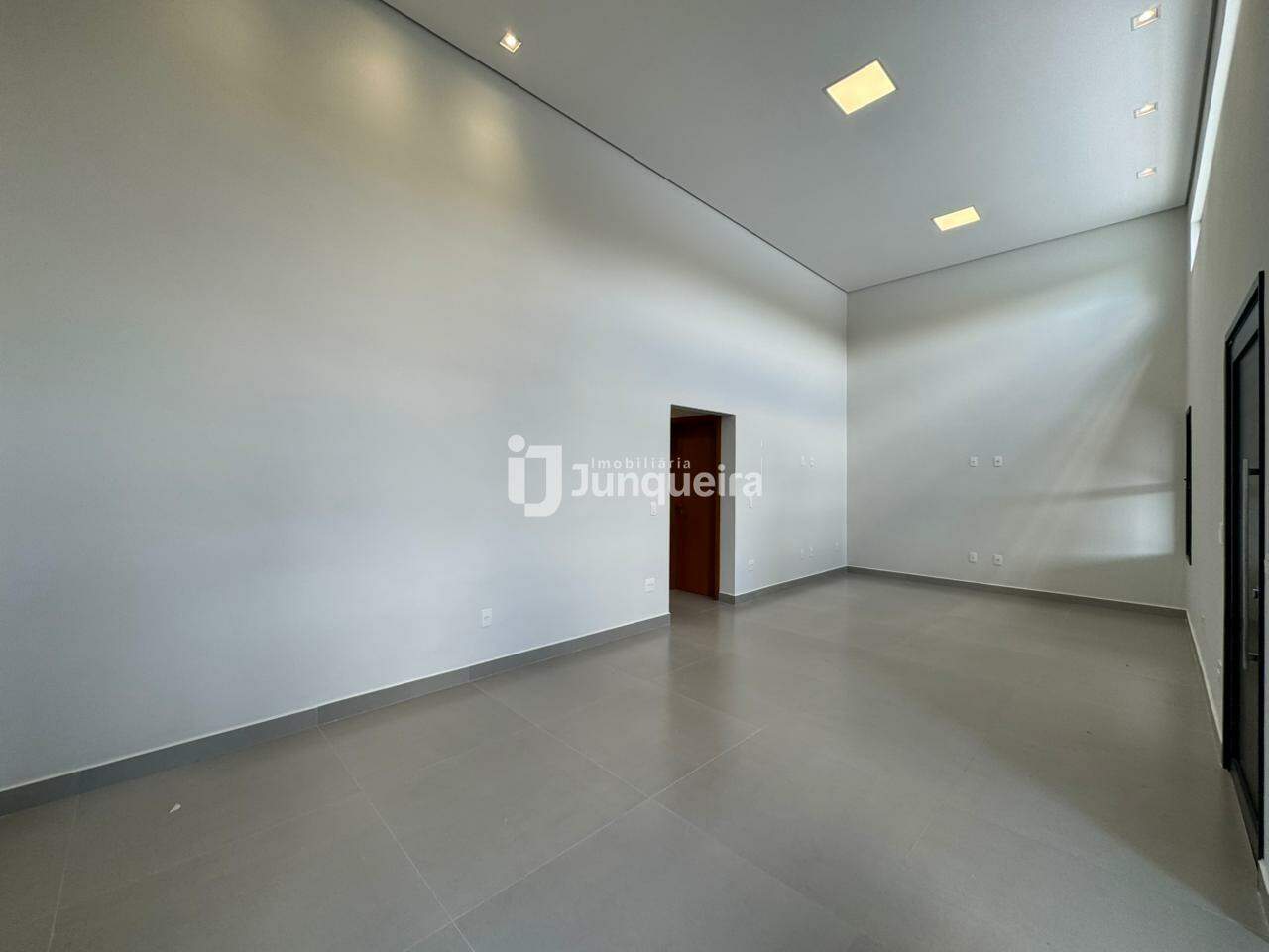 Casa em Condomínio à venda no Soleil , 3 quartos, sendo 2 suítes, 2 vagas, no bairro Soleil em Piracicaba - SP