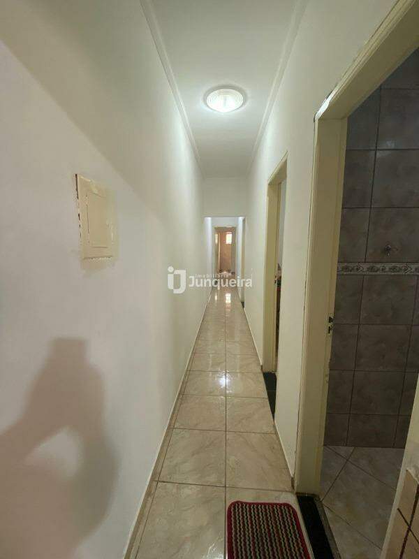 Chácara à venda, 2 quartos, sendo 1 suíte, 4 vagas, no bairro Estância Lago Azul (Ártemis) em Piracicaba - SP