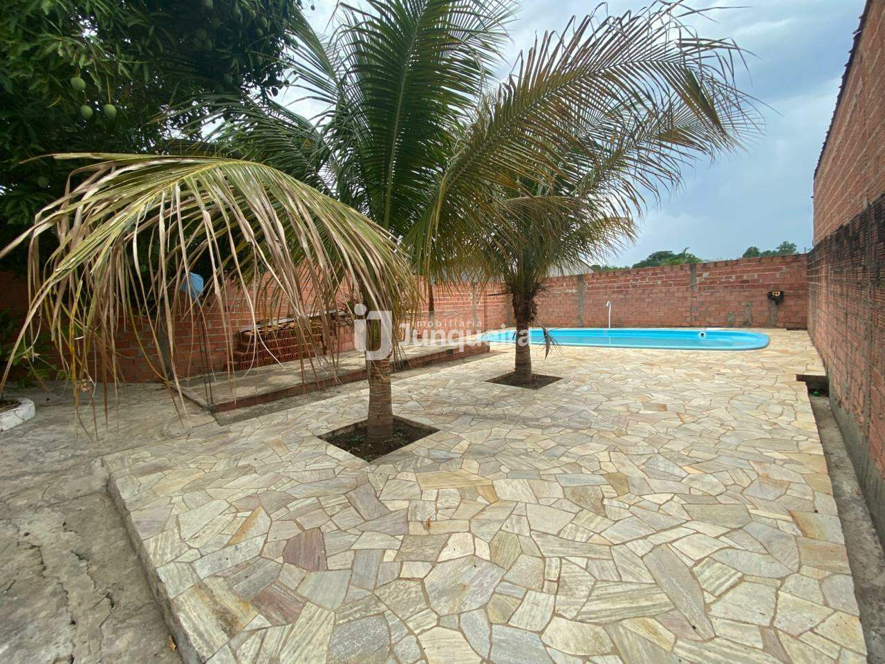 Chácara à venda, 2 quartos, sendo 1 suíte, 4 vagas, no bairro Estância Lago Azul (Ártemis) em Piracicaba - SP