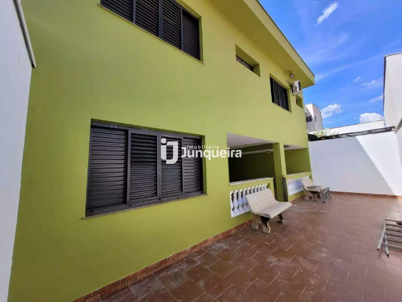 Casa à venda, 5 quartos, sendo 1 suíte, 2 vagas, no bairro Vila Rezende em Piracicaba - SP