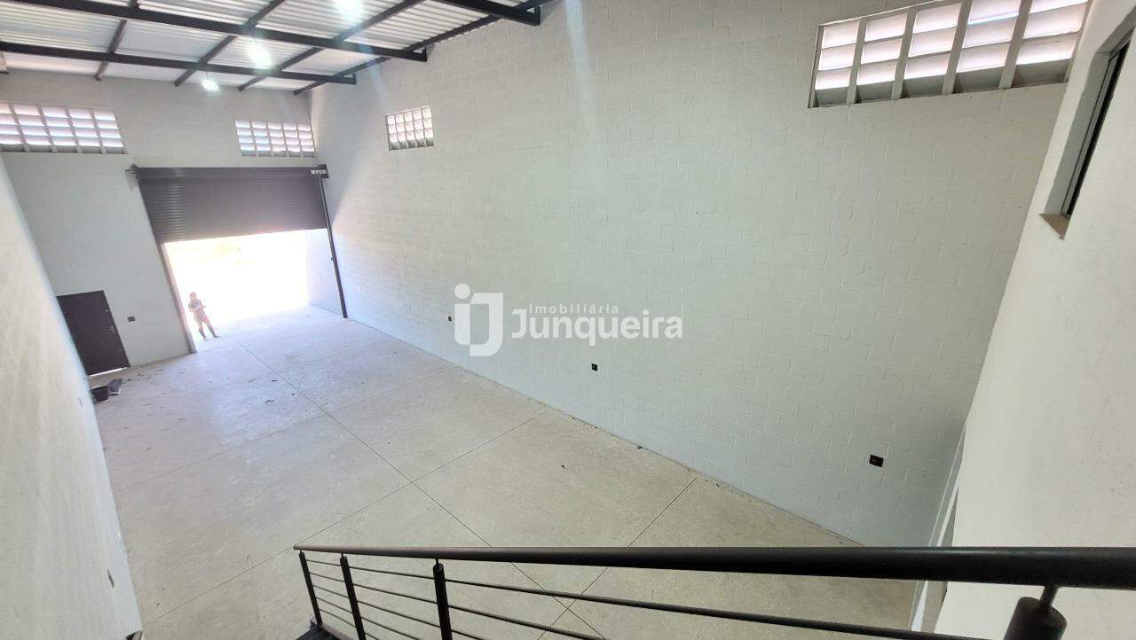 Galpão para alugar, 2 vagas, no bairro Água Branca em Piracicaba - SP