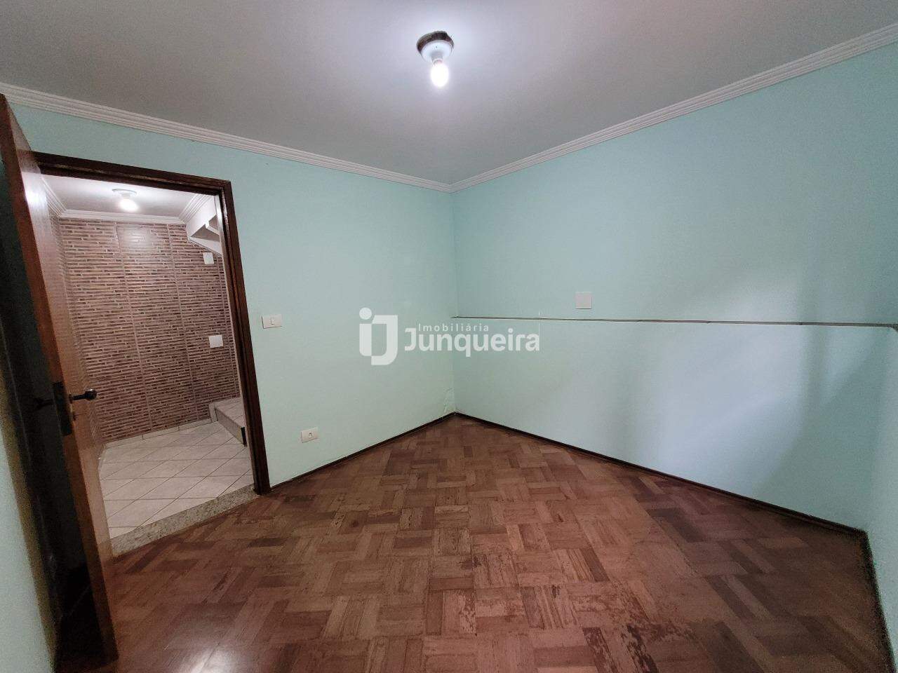 Casa para alugar, 4 quartos, sendo 1 suíte, 2 vagas, no bairro Piracicamirim em Piracicaba - SP