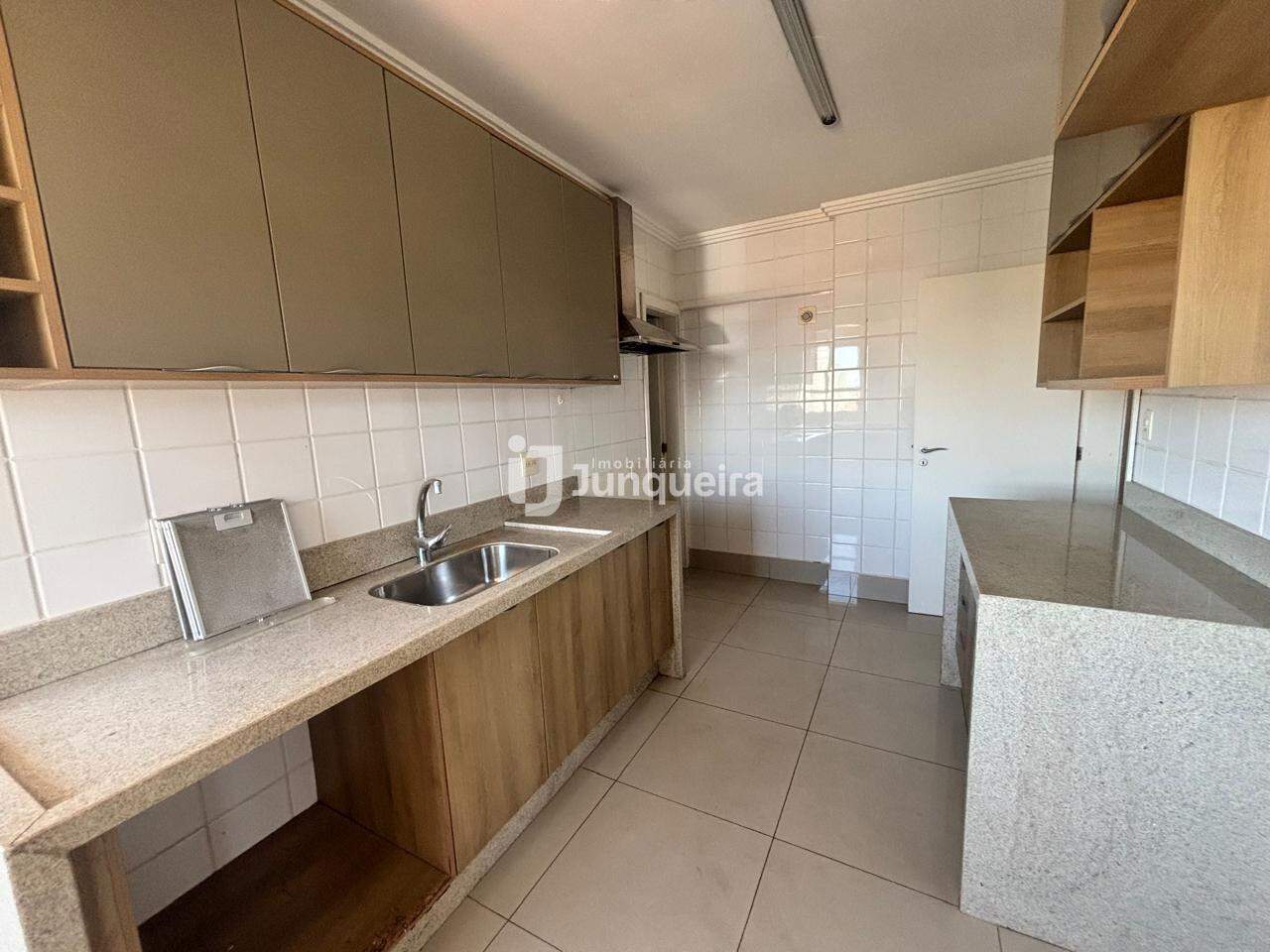 Apartamento à venda no Condomínio Edifício Skorpios, 3 quartos, sendo 1 suíte, 3 vagas, no bairro Cidade Jardim em Piracicaba - SP