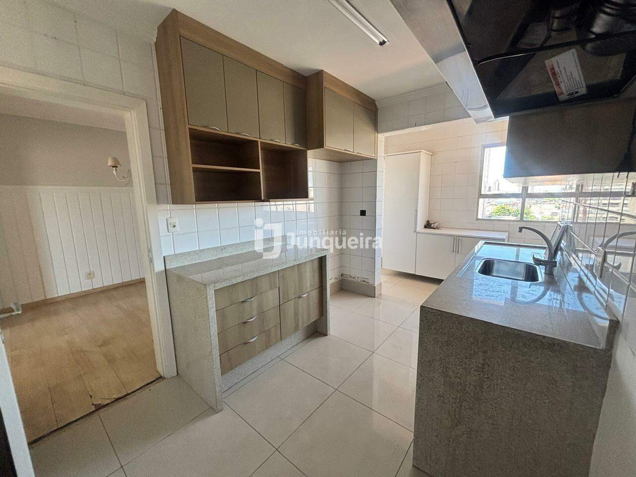 Apartamento à venda no Condomínio Edifício Skorpios, 3 quartos, sendo 1 suíte, 3 vagas, no bairro Cidade Jardim em Piracicaba - SP