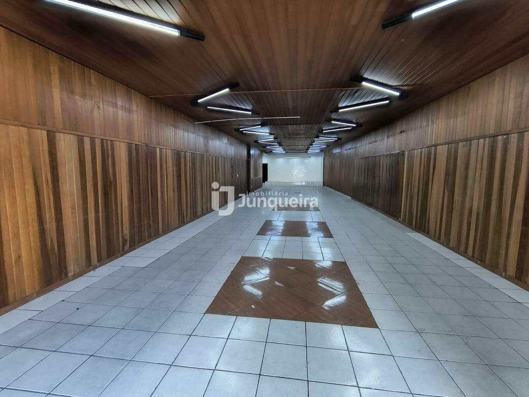 Salão para alugar, no bairro Centro em Piracicaba - SP