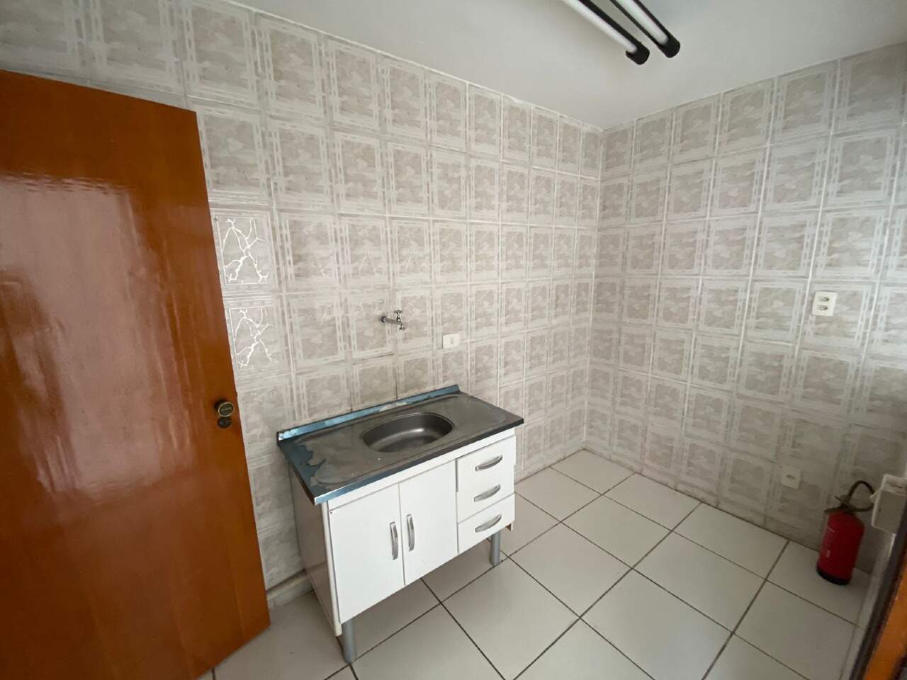 Salão para alugar, no bairro Santa Terezinha em Piracicaba - SP