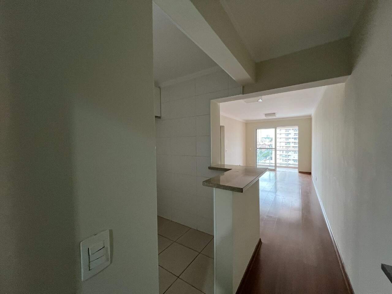 Apartamento para alugar no  Edifício Munique, 3 quartos, sendo 1 suíte, 2 vagas, no bairro Alemães em Piracicaba - SP