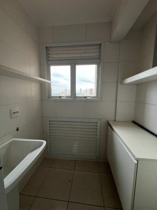 Apartamento para alugar no  Edifício Munique, 3 quartos, sendo 1 suíte, 2 vagas, no bairro Alemães em Piracicaba - SP