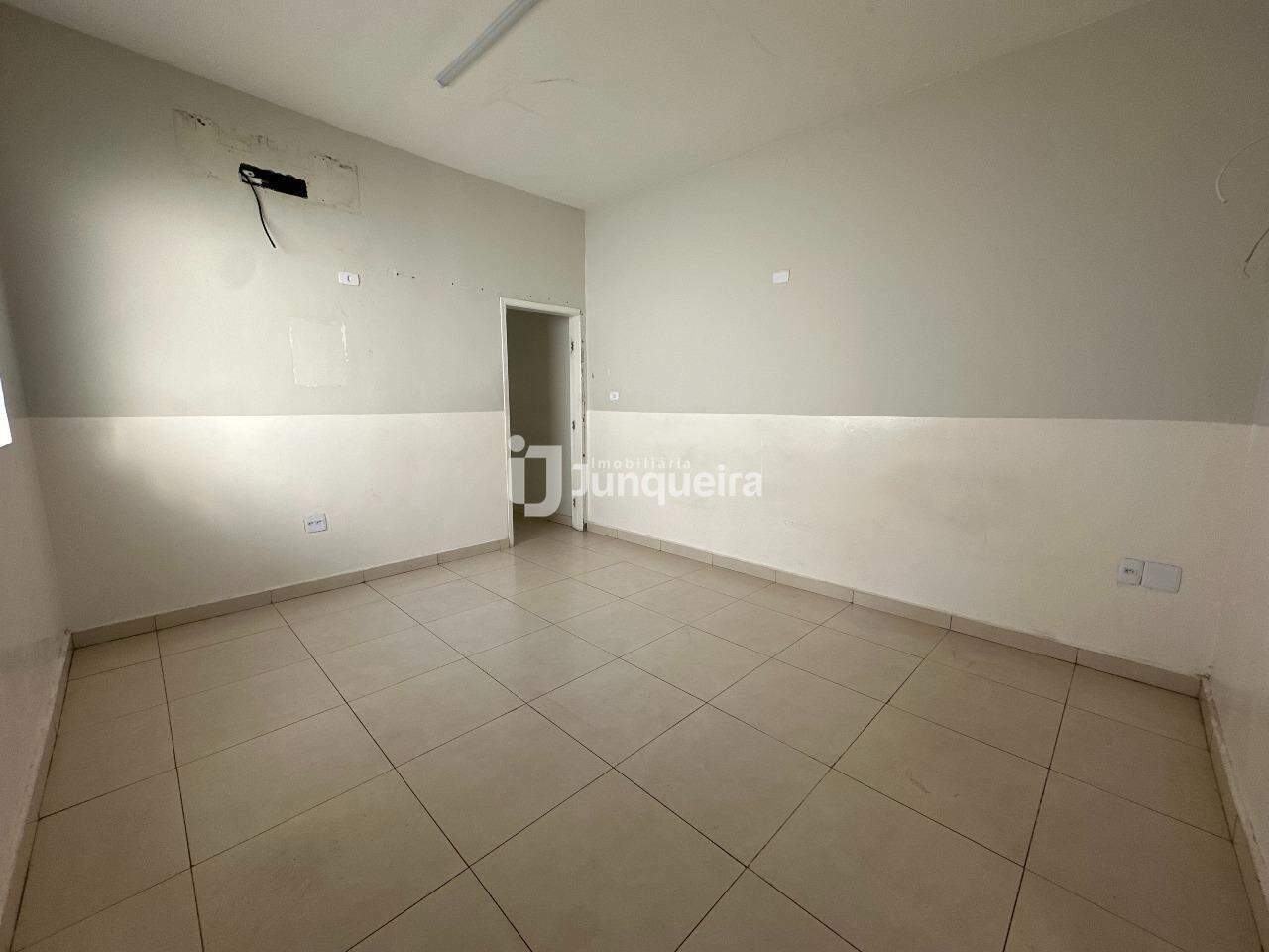 Casa Comercial para alugar, 1 vaga, no bairro Centro em Piracicaba - SP
