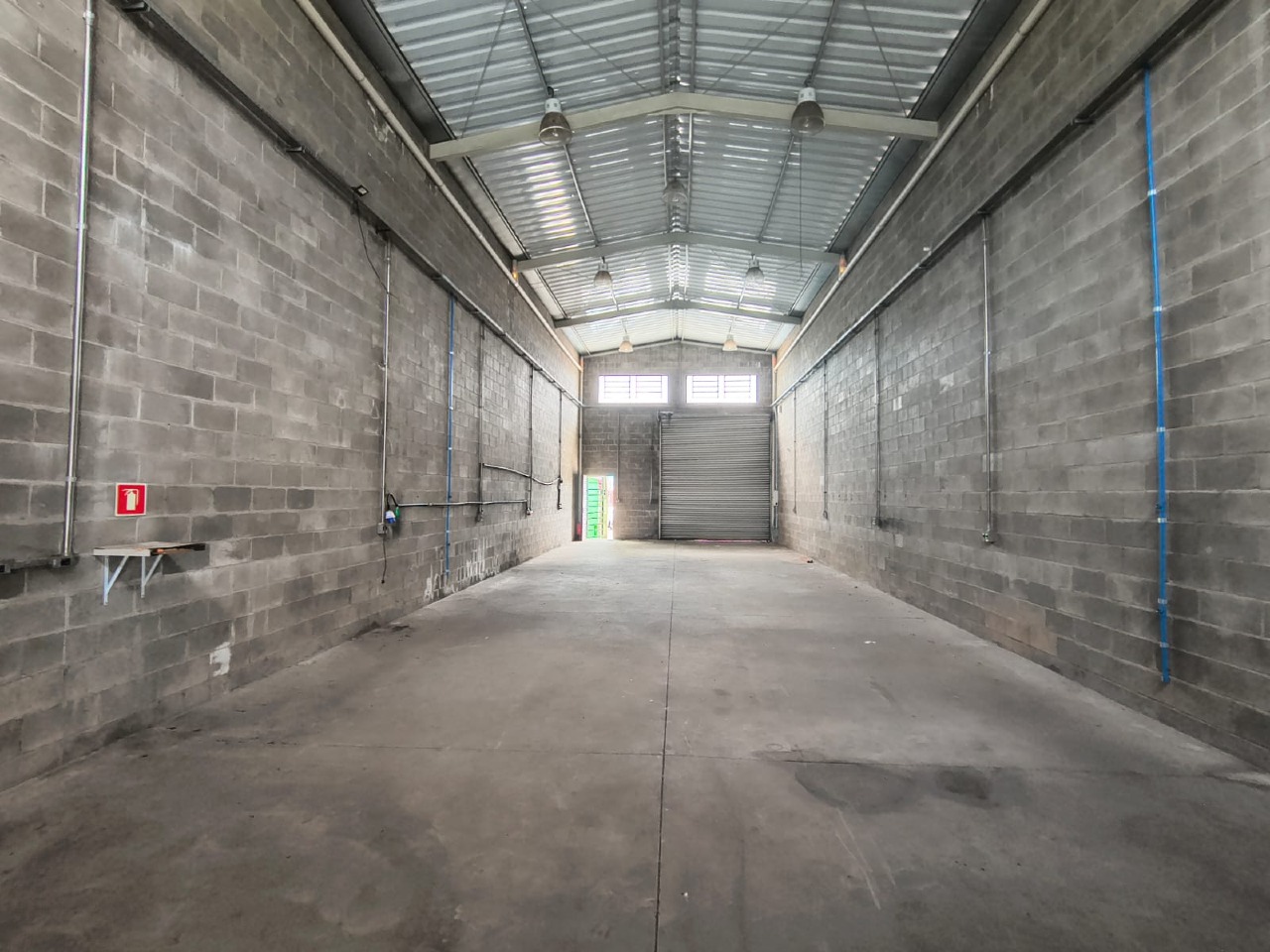 Galpão para alugar, 2 vagas, no bairro Água Branca em Piracicaba - SP