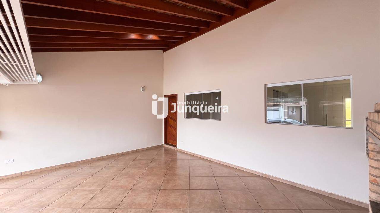 Casa para alugar, 2 quartos, sendo 1 suíte, 1 vaga, no bairro Conceição em Piracicaba - SP